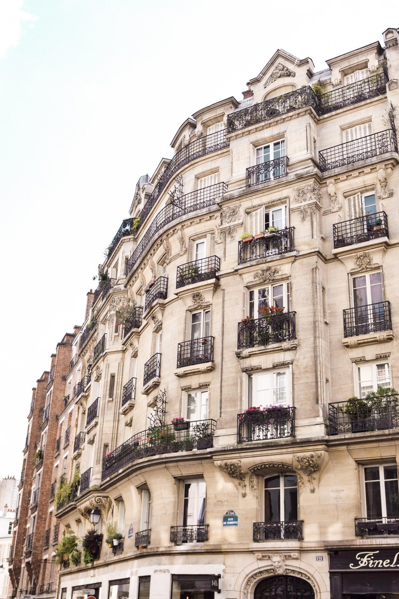 paris apartment building