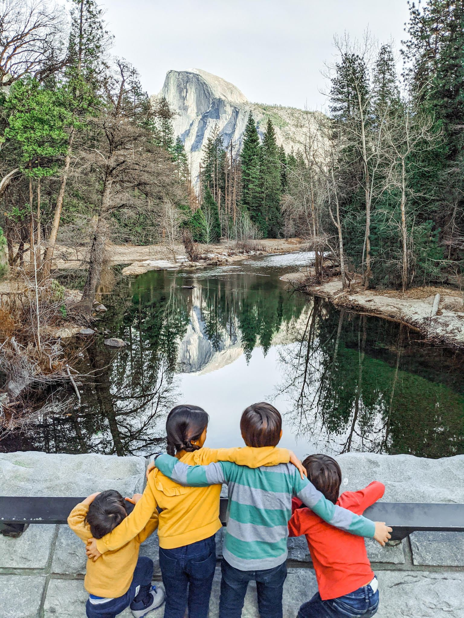 good family photos while traveling