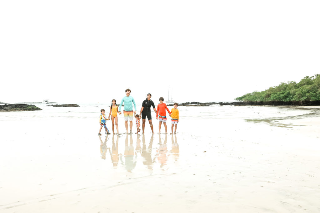 galapagos family travel