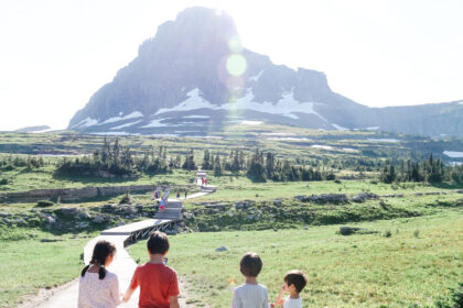 family tourism picture