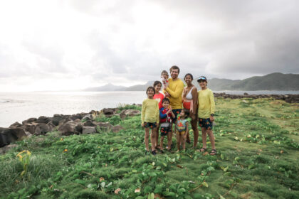 family tourism picture